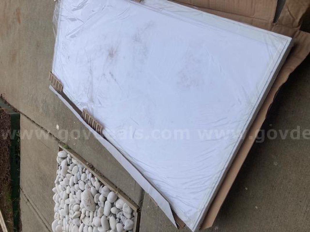4 Pcs NEW Lithonia Lighting Contractor Select CPX 2 ft. x 4 6ft. LED panels