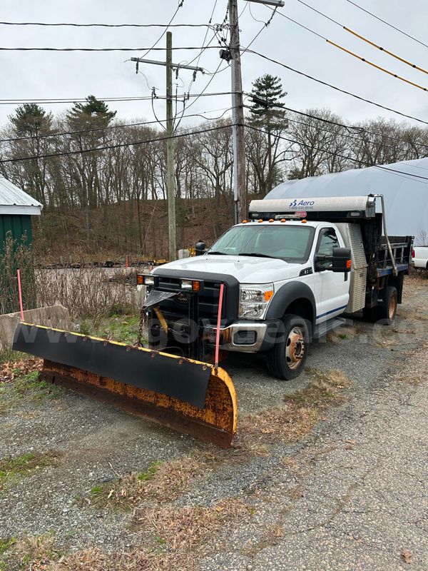 2013 Ford F-550 Dump Truck with 9' Plow- LOW MILES