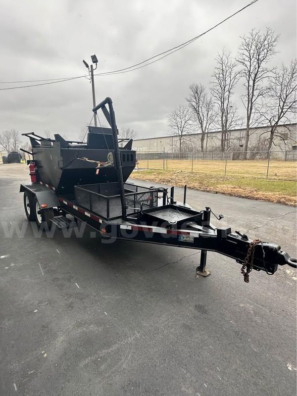 2010 Midland Asphalt Hotbox – Double Shovel Rear Doors – Ready to Work
