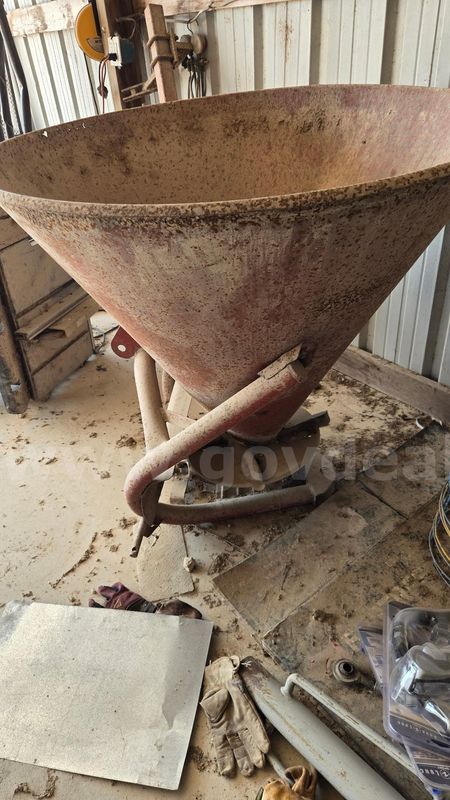 3 Point Tractor Mounted Seed Spreader
