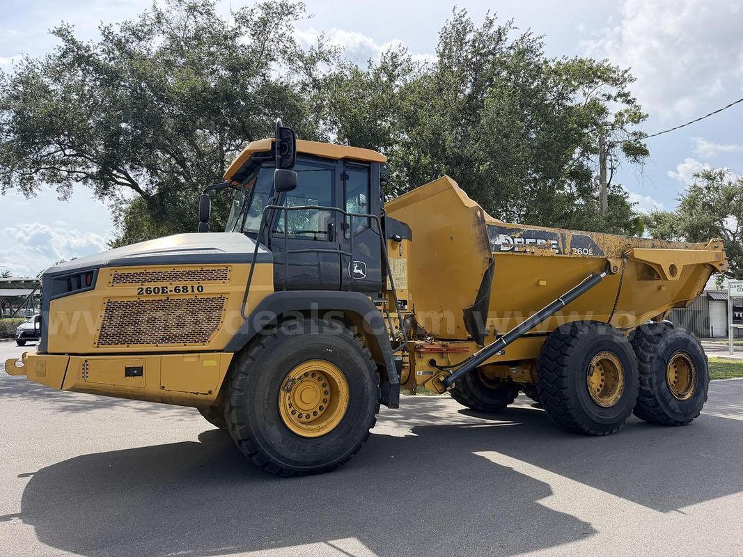 John Deere 260E (1 of 12)