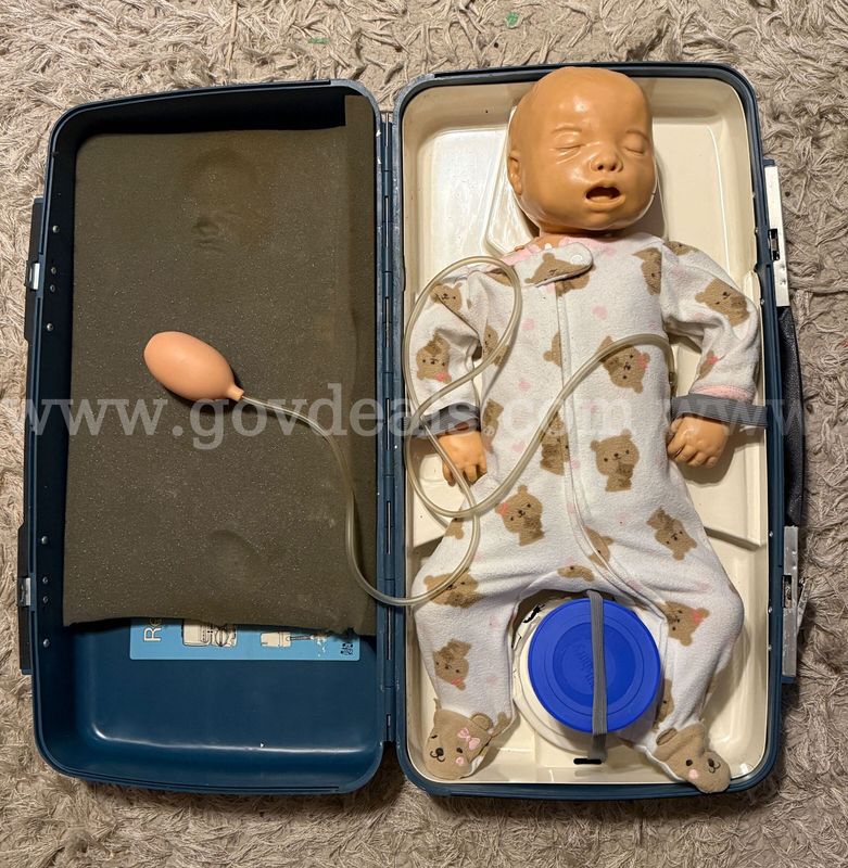 LAERDAL BABY ANNE CPR INFANT NURSING TRAINER EMT MANNEQUIN.