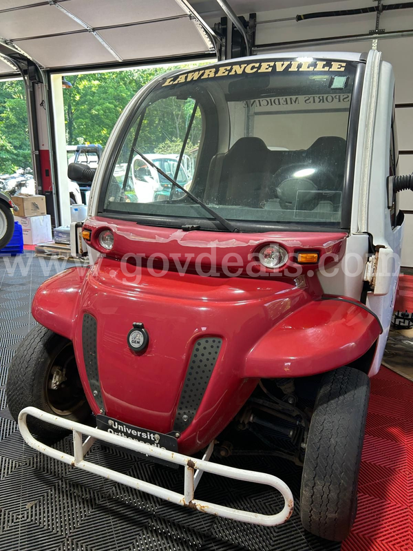 2005 GEM ELXD Electric LSV with Bed