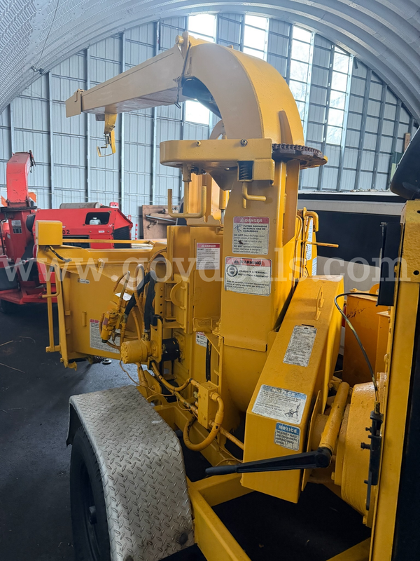 Bandit 200xp tow behind wood chipper with caterpillar motor