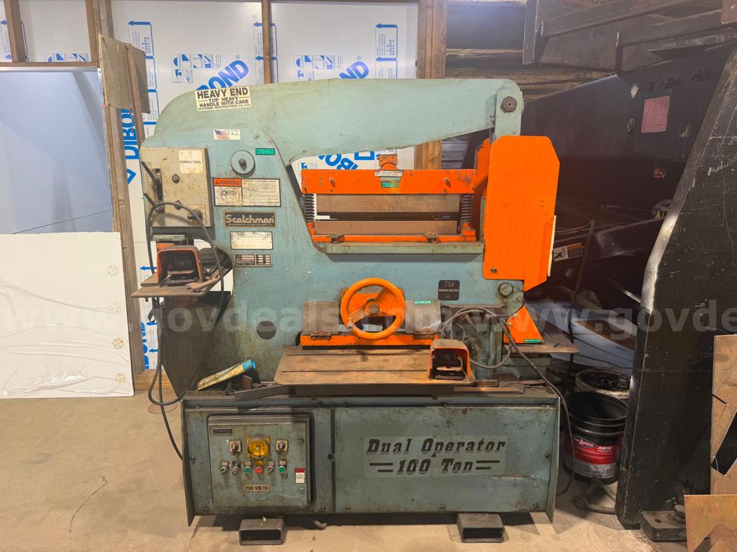 Dual operator scotchman 100 ton ironworker with extras