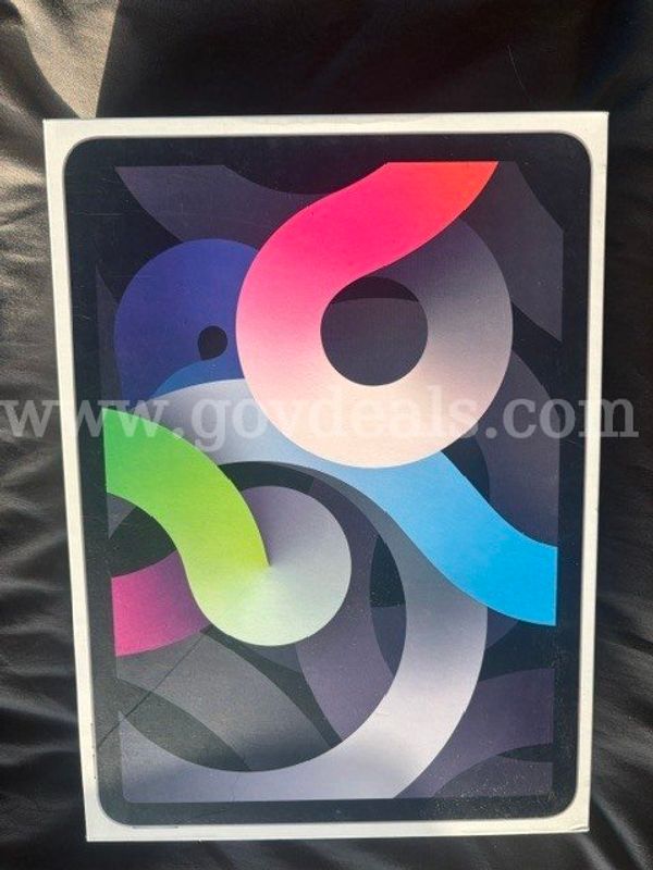 Lot of 5 Apple iPad Air 4th Gen (new in sealed box) Shipping Available