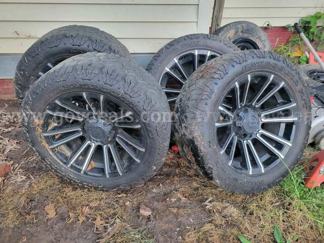 22x12 Gear 8x180 Wheels