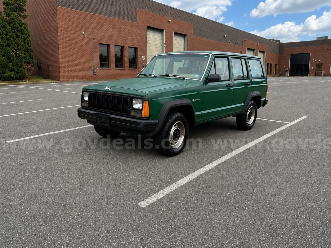 1992 Jeep Cherokee 4x4 w/106k Miles