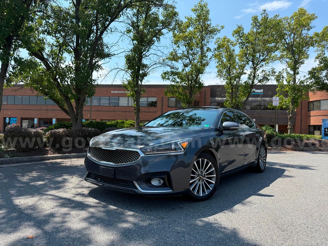 2017 Kia Cadenza Premium