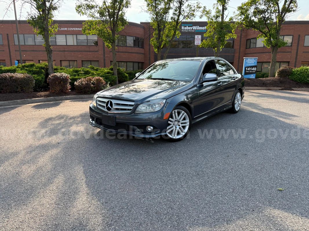 2009 Mercedes-Benz C-Class C300 Luxury Sedan