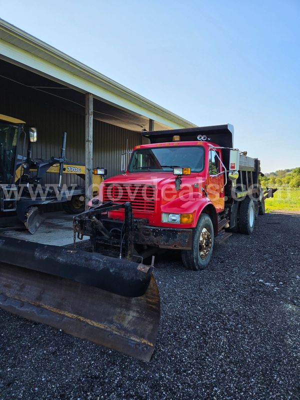 2000 International 4900