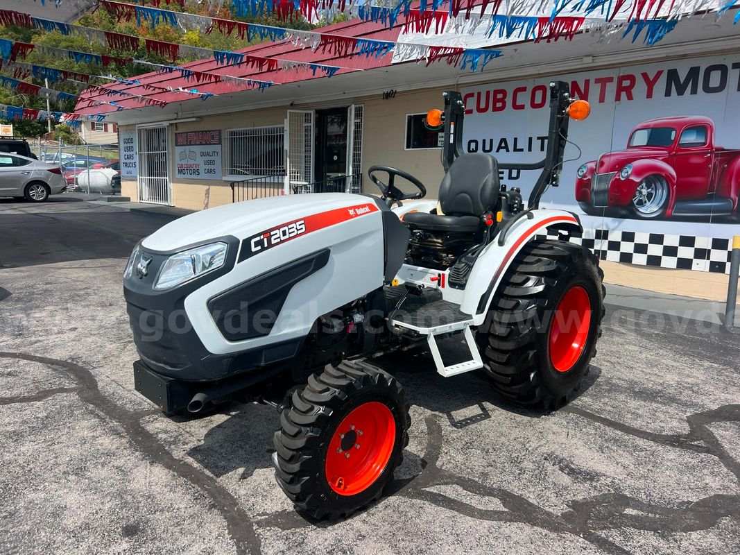 2022 Bobcat CT2035 4WD Utility Tractor