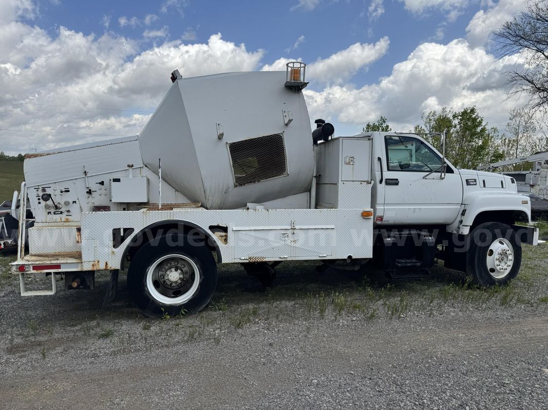 1998 GMC 7500 Rodder Truck Cable Puller Truck
