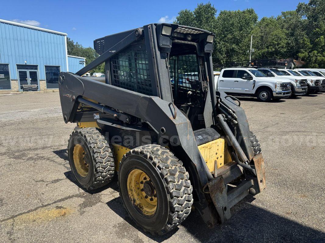 New Holland L185 Skid Steer