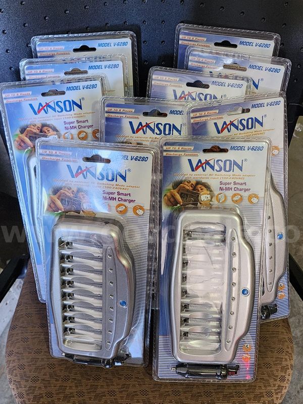 Lot of 10 Vanson Ni-MH Battery Chargers