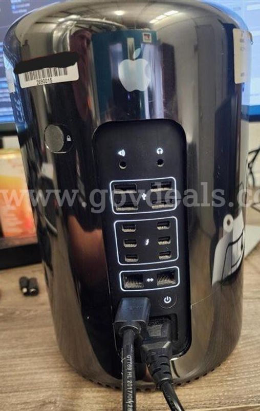 Apple Mac Pro Cylinder