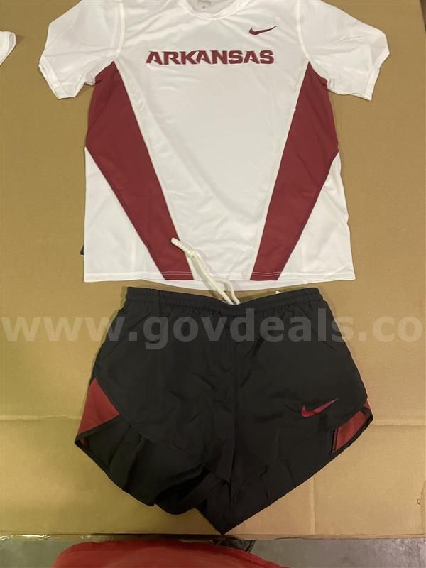 Arkansas Razorback Women's T-Shirt & Black Shorts (Set 3)