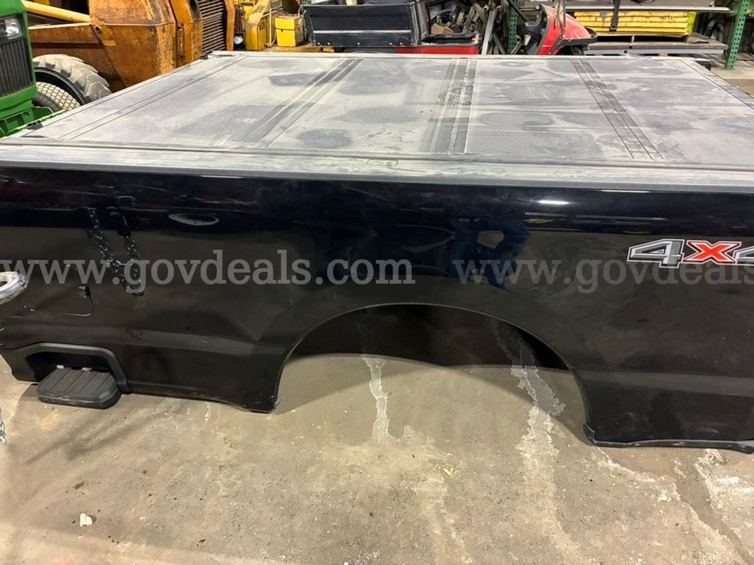 2023 Ford F-350 OEM Pickup Bed, Tailgate, LED Taillights & Ford Retractable Bed Cover - Black