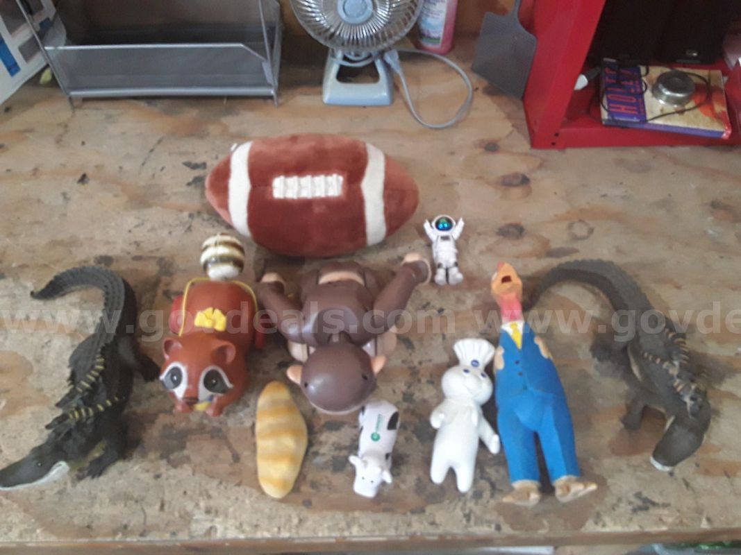 Small Toy Lot / Some Vintage