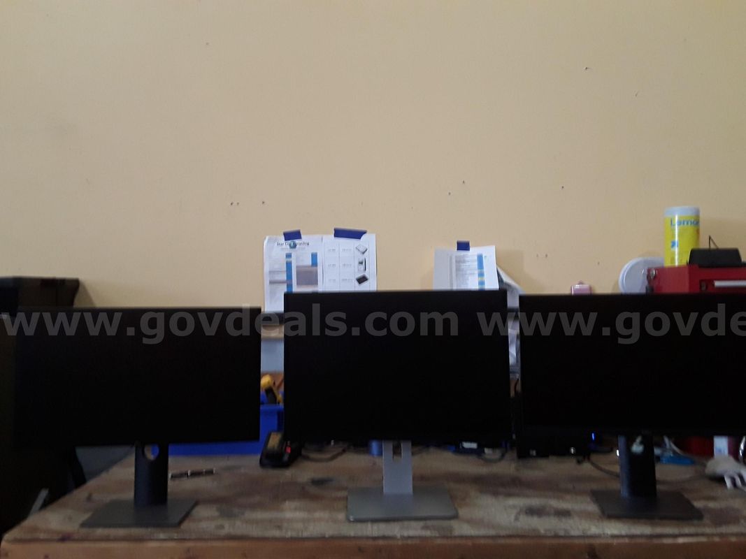 Lot of (3) 24" Dell Monitors