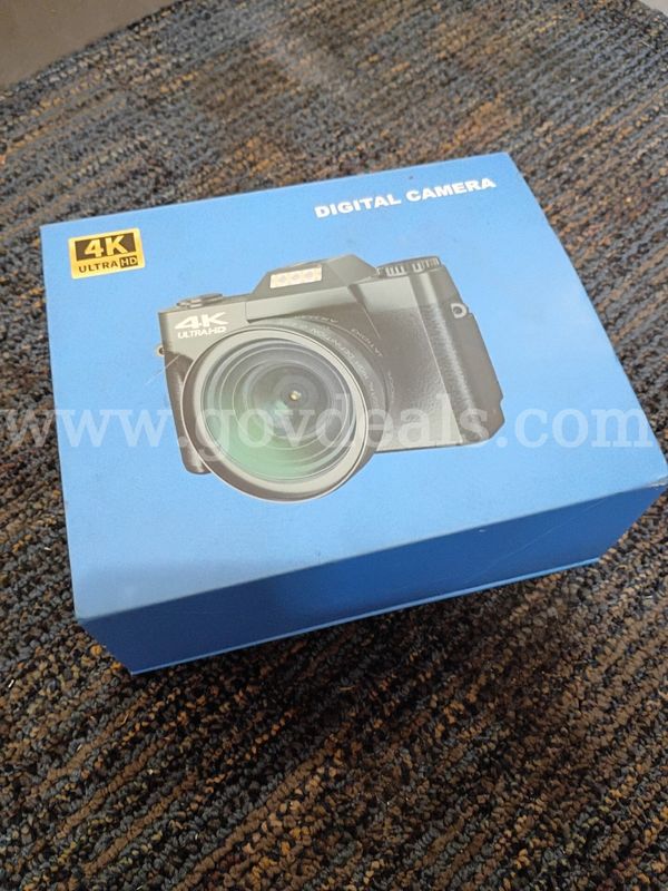 4K Ultra HD Digital Vlogging Camera with some attachments