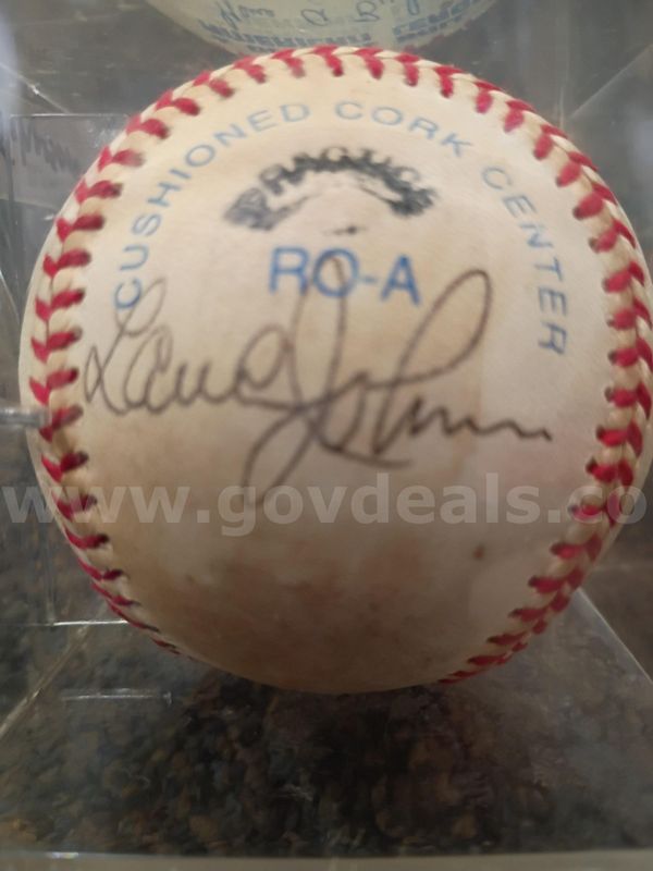 Lance Johnson Autographed Baseball (Unverified)
