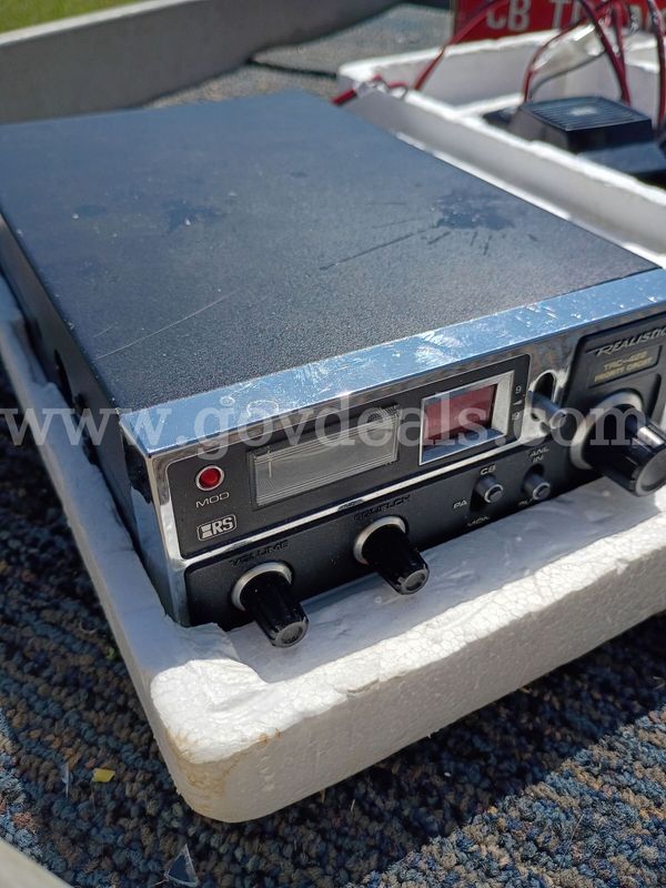 Realistic TRC-422 40 Channel CB Transceiver