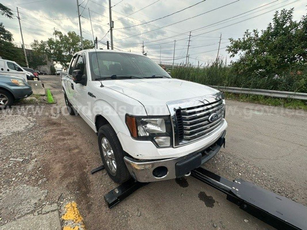 2011 Ford F-150 XL SuperCab 6.5-ft. Bed 4WD
