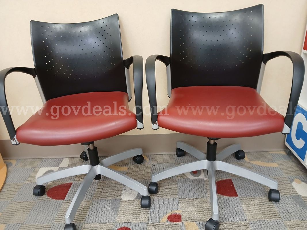 Lot of 2 Padded Task Chairs