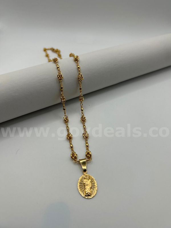 24K Gold, Unique Rose Necklace & Jesus Pendant Set. READ ⬇️