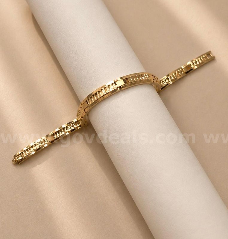 Beautiful, Men/Ladies ,24k Gold, 8”Diamond Cut Bar Bracelet Look⬇️