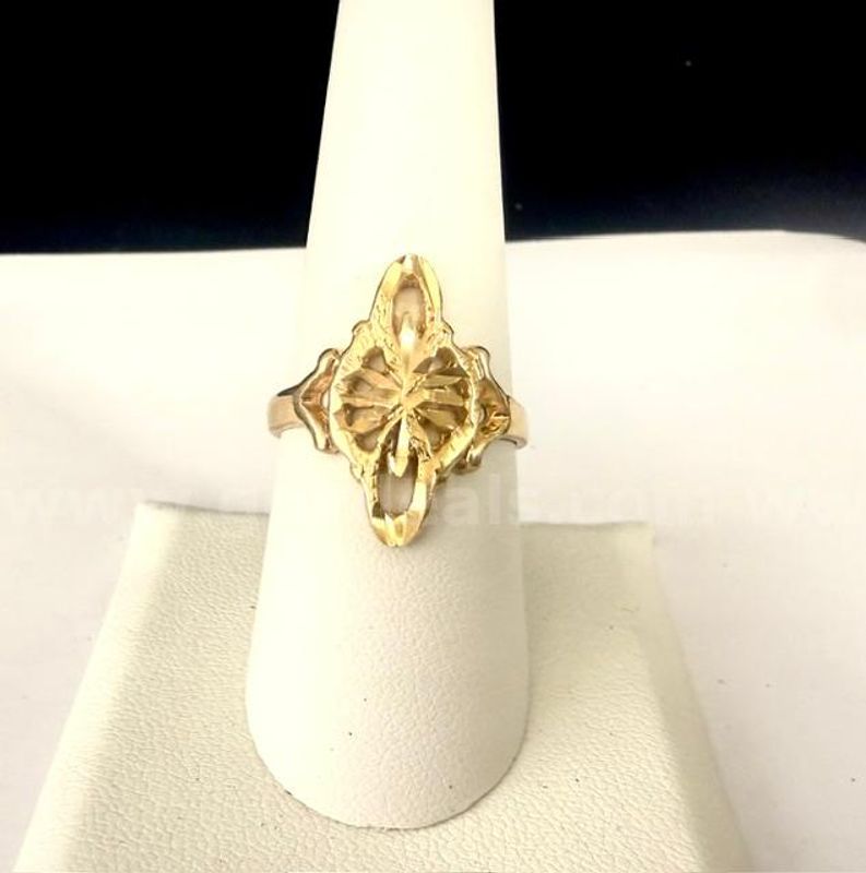 Beautiful, Ladies Size 8, Cocktail Ring, 24k Real Gold Plated