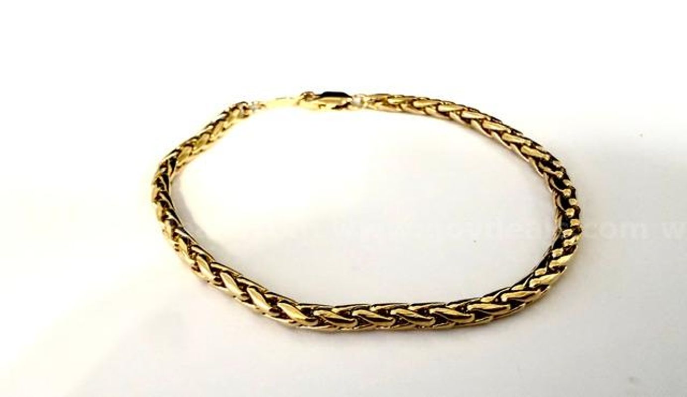 Beautiful, Ladies 7 Inch Snake Bracelet, 24k Real Gold Filled