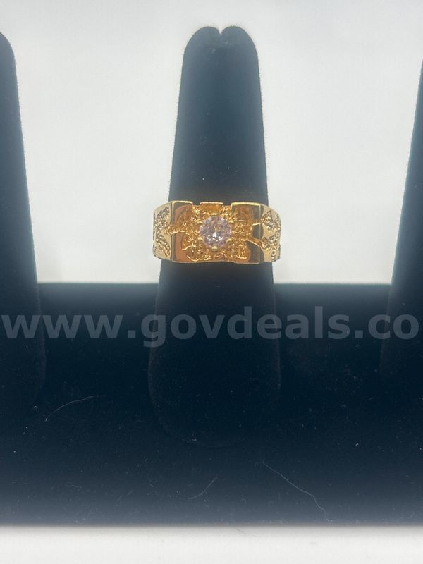 Beautiful,  24k Gold, Size 8, Statement Ring W/CZ, Read⬇️