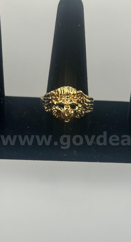 Gorgeous, 24k Gold, Size 14, Lion Face Ring, Read⬇️