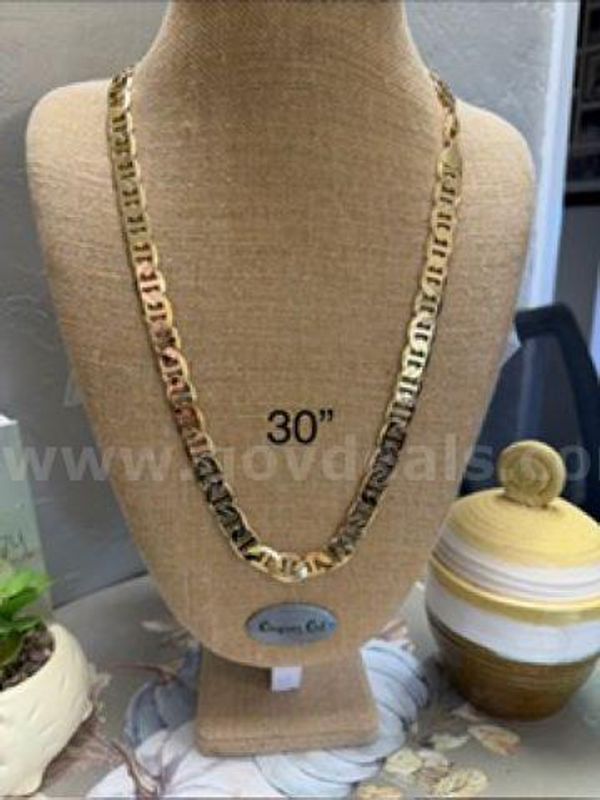Gorgeous, 24k Gold, Heavy, 30 Inch, Gucci Style Necklace Chain