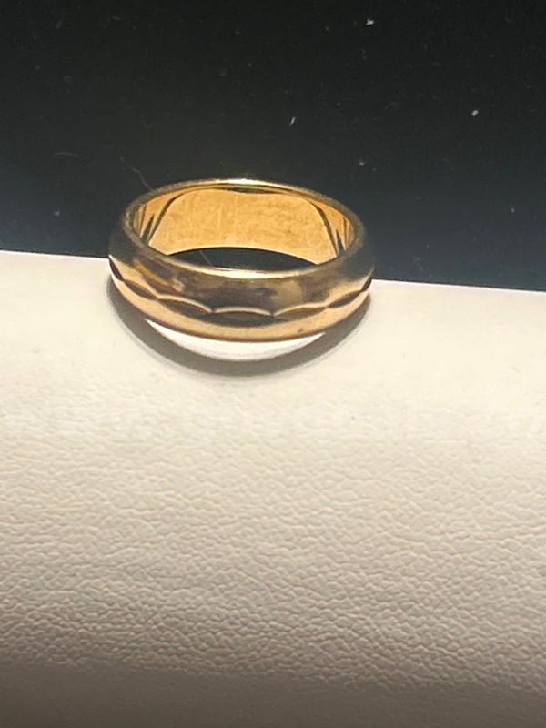 Size 5 3/4 ,Faceted Carved Band. 24K Real Gold Plated