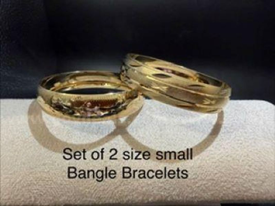 Gorgeous, Set of (2), 24k Gold, Diamond Cut Size Small, 1/2" Thick Bangle Bracelets
