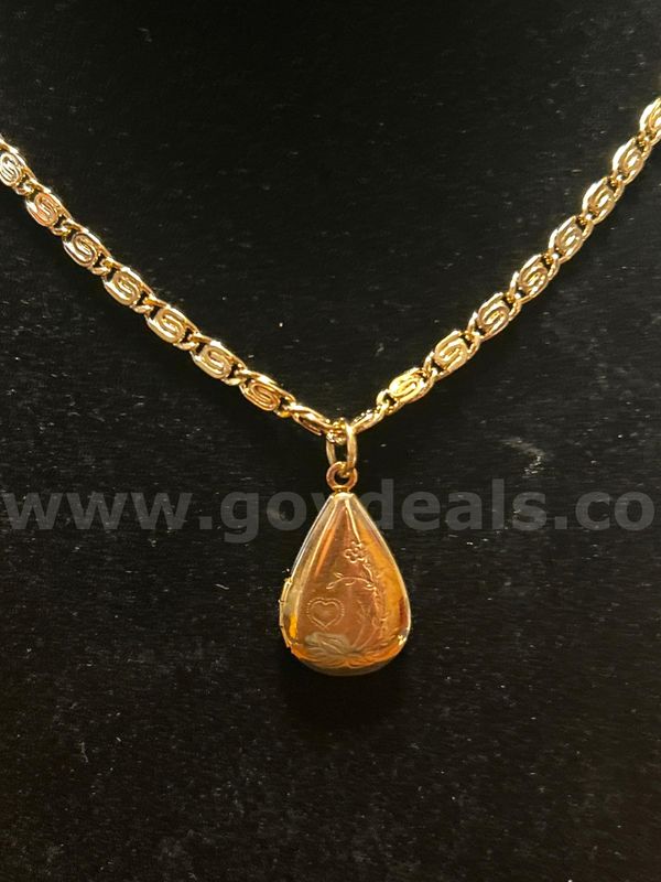 Flower Etched Tear Drop Locket W/24” Necklace. 24K Real Gold Plated FREE SHIPPING W/ BUY IT NOW!!