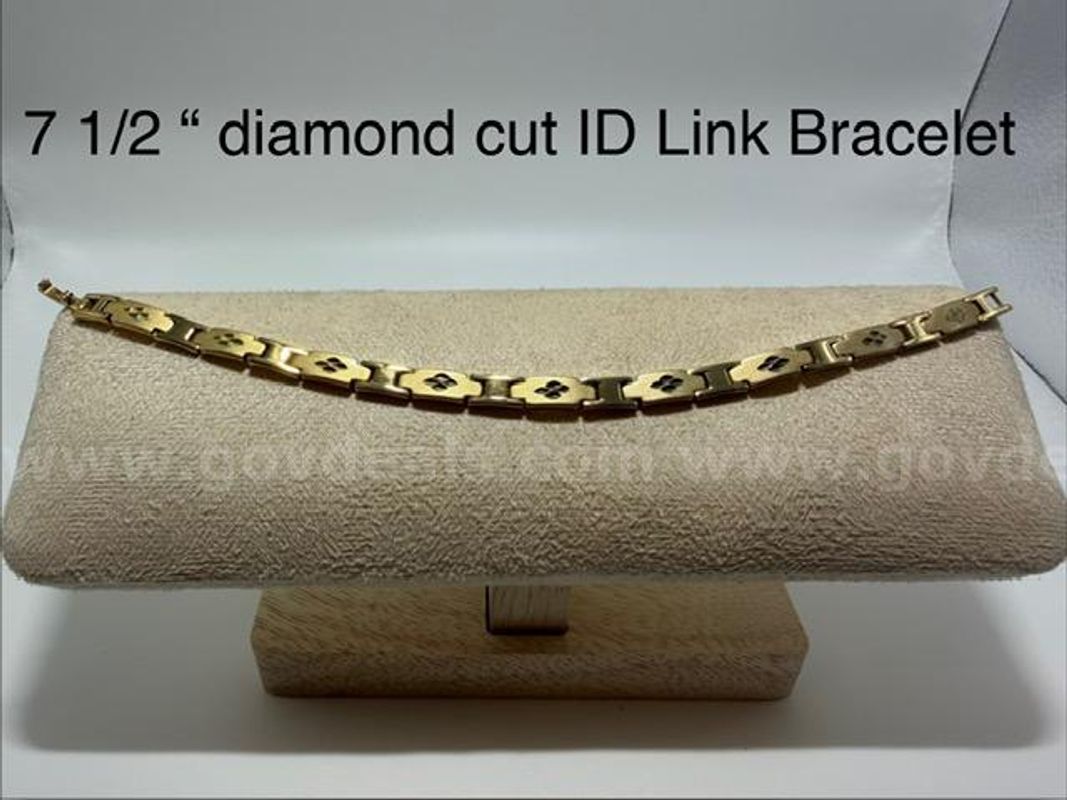 Beautiful, Ladies, Real 24k Gold Filled, 7 1/2 Inch, Diamond Cut ID Link Bracelet
