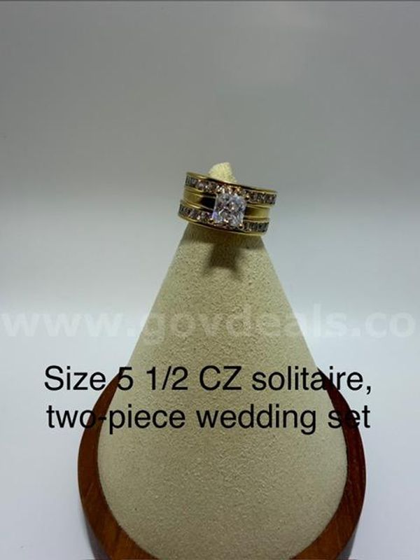 Stunning, Ladies, Size 5 1/2, (2) Piece CZ Solitaire Bridal Ring Set, Real 24k Gold Filled