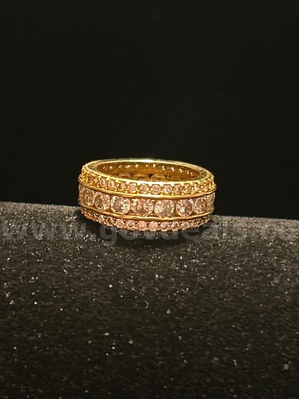 Stunning, Ladies, 24k Gold, Size 4 3/4, CZ Wedding band Read⬇️