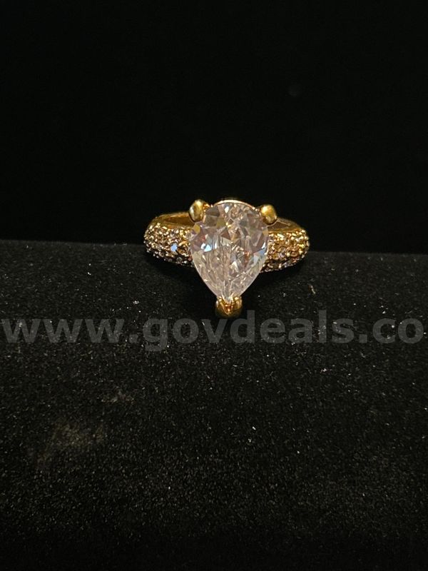 Stunning, Ladies, 24k Gold, Size 7, CZ, Solitaire Engagement, Statement Ring Read⬇️