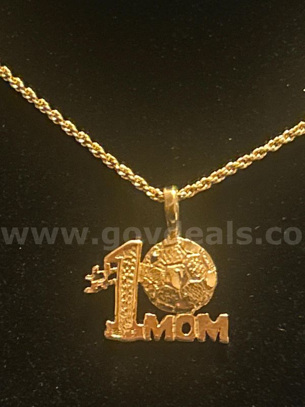 1mm, 22Inch, Diamond Cut Rope Chain, W/#1 Soccer Mom Pendant24K Real Gold Plated