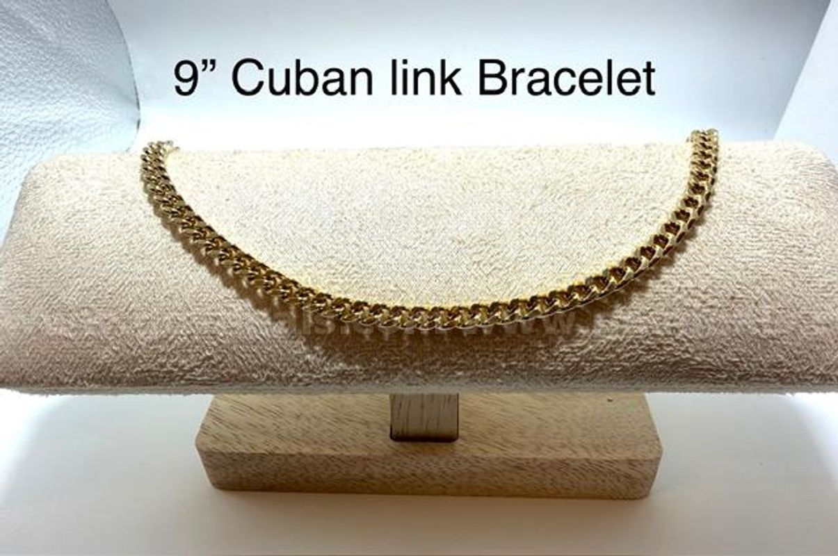 Beautiful, 9", 24k Real Gold Filled, Cuban Link Bracelet