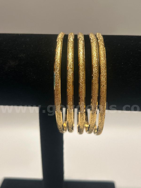 (5)24k Gold, 2 3/4 Diameter, LG , Textured Finish, Bangle, Bracelet, Set. Read ⬇️