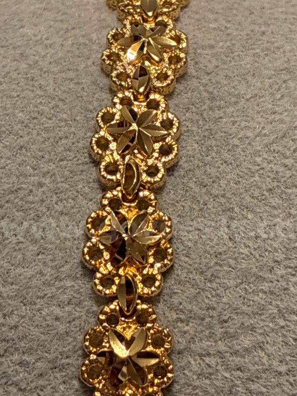 7.5” Ladies Bracelet Diamond Cut Flower 24K Real Gold Plated