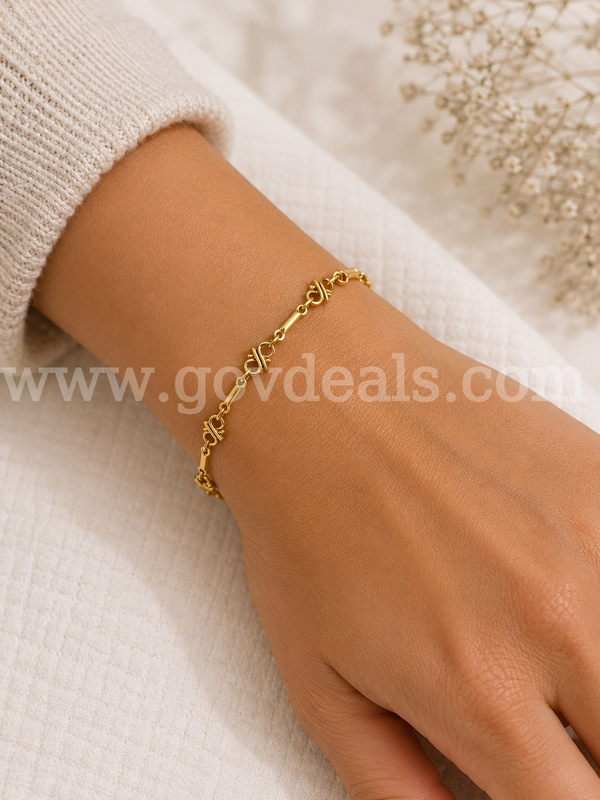 Lovely! 7” Detailed Bracelet. 24K Real Gold Filled.