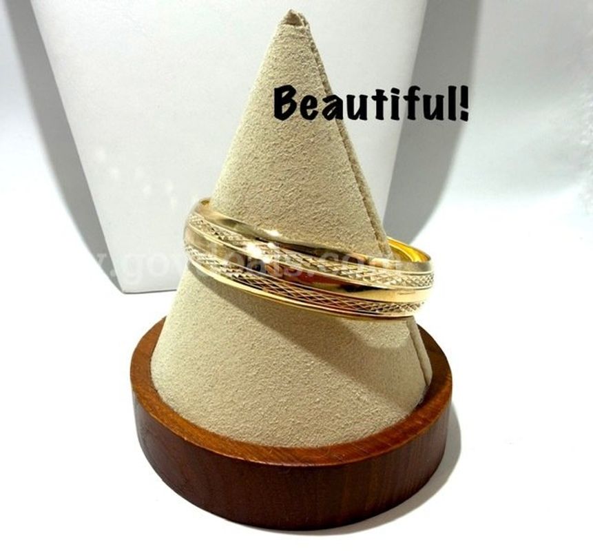 Beautiful, Size Extra Small, Real 24k Gold Filled, 1 Inch Wide, Diamond Cut Bangle Bracelet
