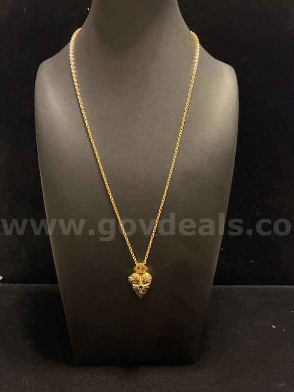 Casual, Ladies, 16K Gold Filled 28mm Emerald CZ Heart Crown Pendant W/ 20” Necklace.